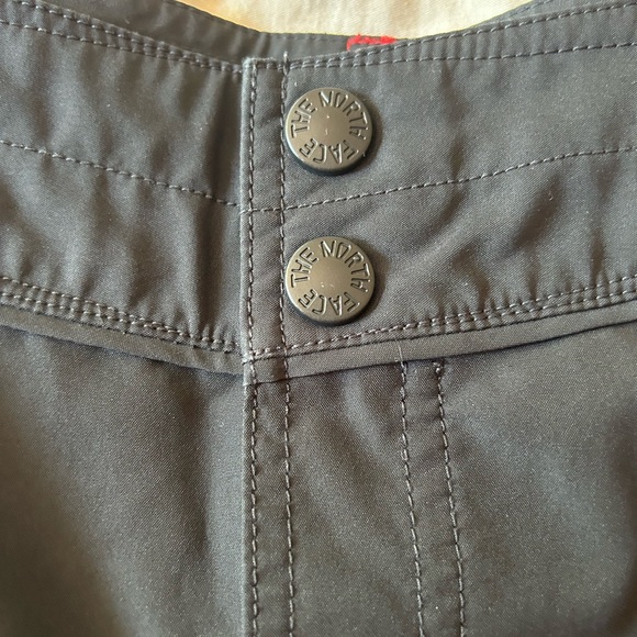 The North Face Black Shorts - Picture 3 of 6